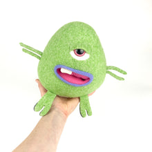 Load image into Gallery viewer, Crinkle the plush alien my friend monster™