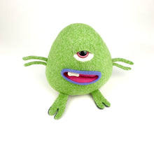 Load image into Gallery viewer, Crinkle the plush alien my friend monster™