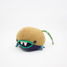 Load image into Gallery viewer, Pufferton the plush my friend monster™
