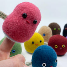 Load image into Gallery viewer, my friend monster™ finger puppet