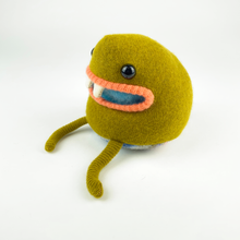 Load image into Gallery viewer, Doodles the plush friendly monster