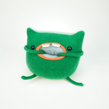 Load image into Gallery viewer, Sweetpea the plush my friend monster™