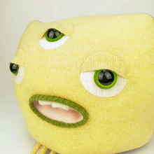 Load image into Gallery viewer, Lionel the plush my friend monster™ wool sweater stuffy
