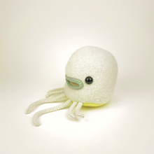 Load image into Gallery viewer, Winter the cute plush my friend monster™