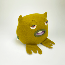 Load image into Gallery viewer, Benny the plush my friend monster™ wool sweater stuffy