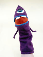 Load image into Gallery viewer, Roland the fun monster cyclops puppet