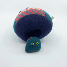 Load image into Gallery viewer, Jibbet and baby plush nesting monster