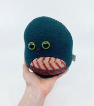 Load image into Gallery viewer, Jibbet and baby plush nesting monster
