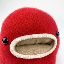 Load image into Gallery viewer, Bibby the my friend monster™ plushie
