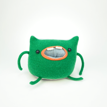Load image into Gallery viewer, Sweetpea the plush my friend monster™
