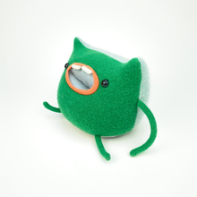 Load image into Gallery viewer, Sweetpea the plush my friend monster™
